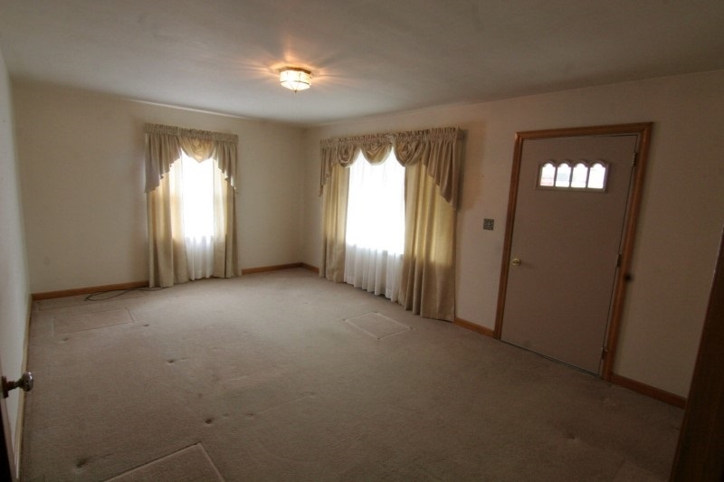425 Giesler Road Jasper, IN 47546 - Photo 6 of 17 Gallery Image 6