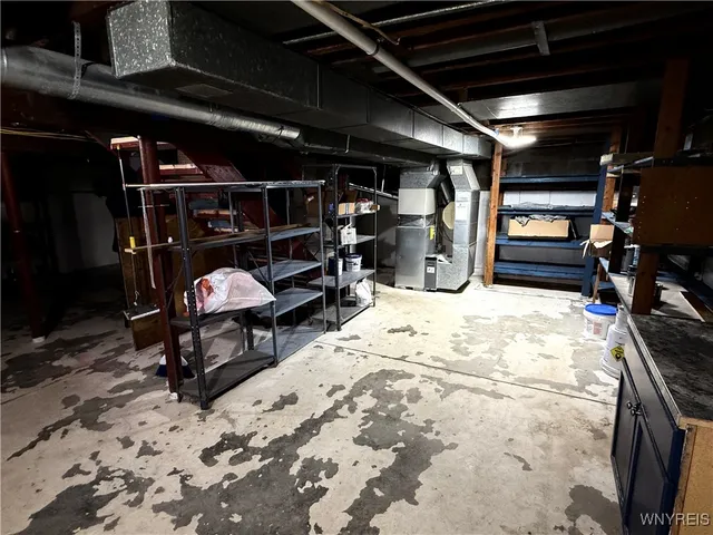 $1,600 | 161 Pullman Avenue, Unit LEFT, Buffalo, NY 14217