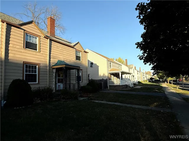 $1,600 | 161 Pullman Avenue, Unit LEFT, Buffalo, NY 14217