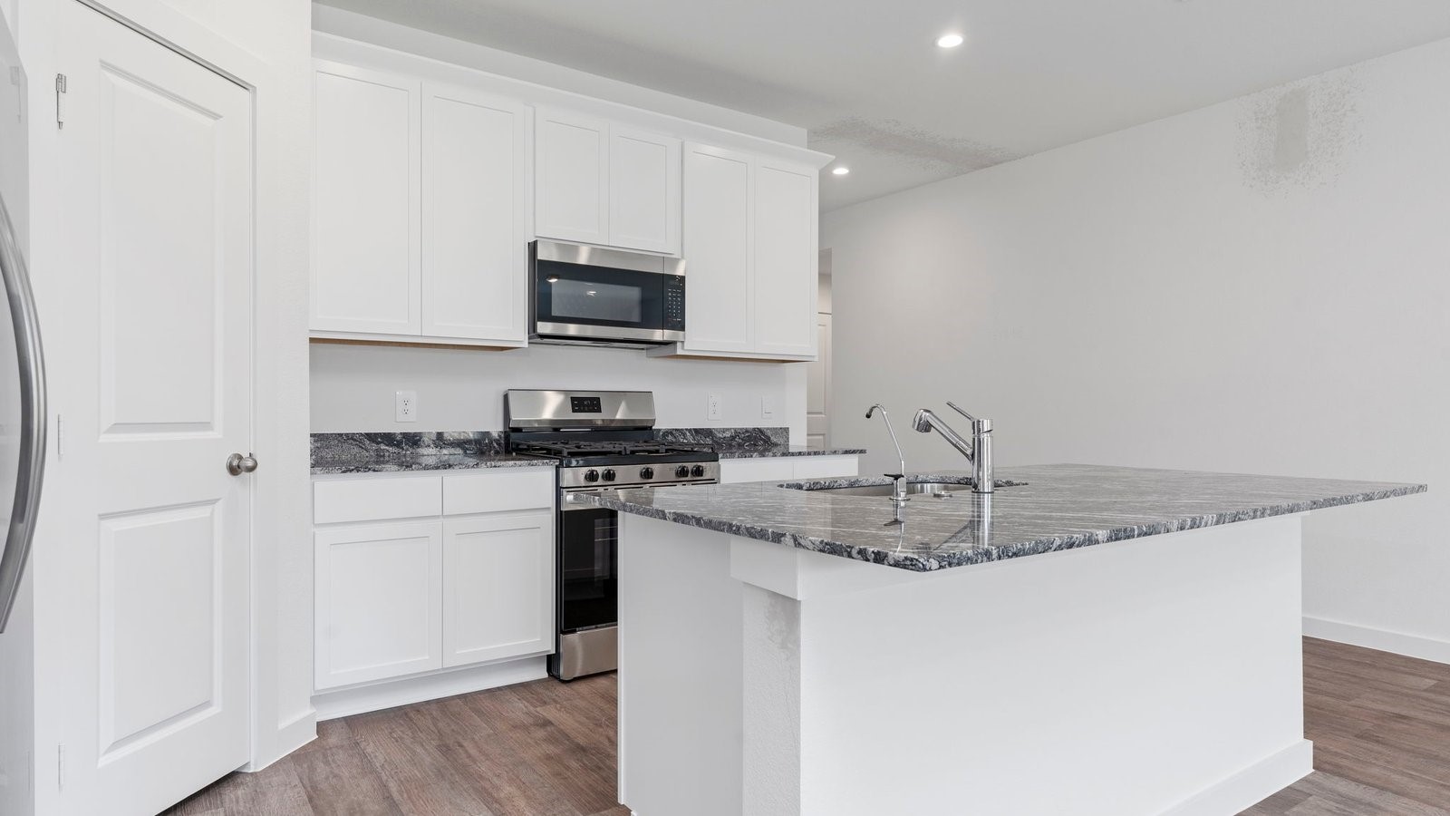 6327 Cherry Mdws Street Rosenberg, TX 77469 - Photo 16 of 48 *Images and 3D tour are for illustration only and options may vary from home as built.