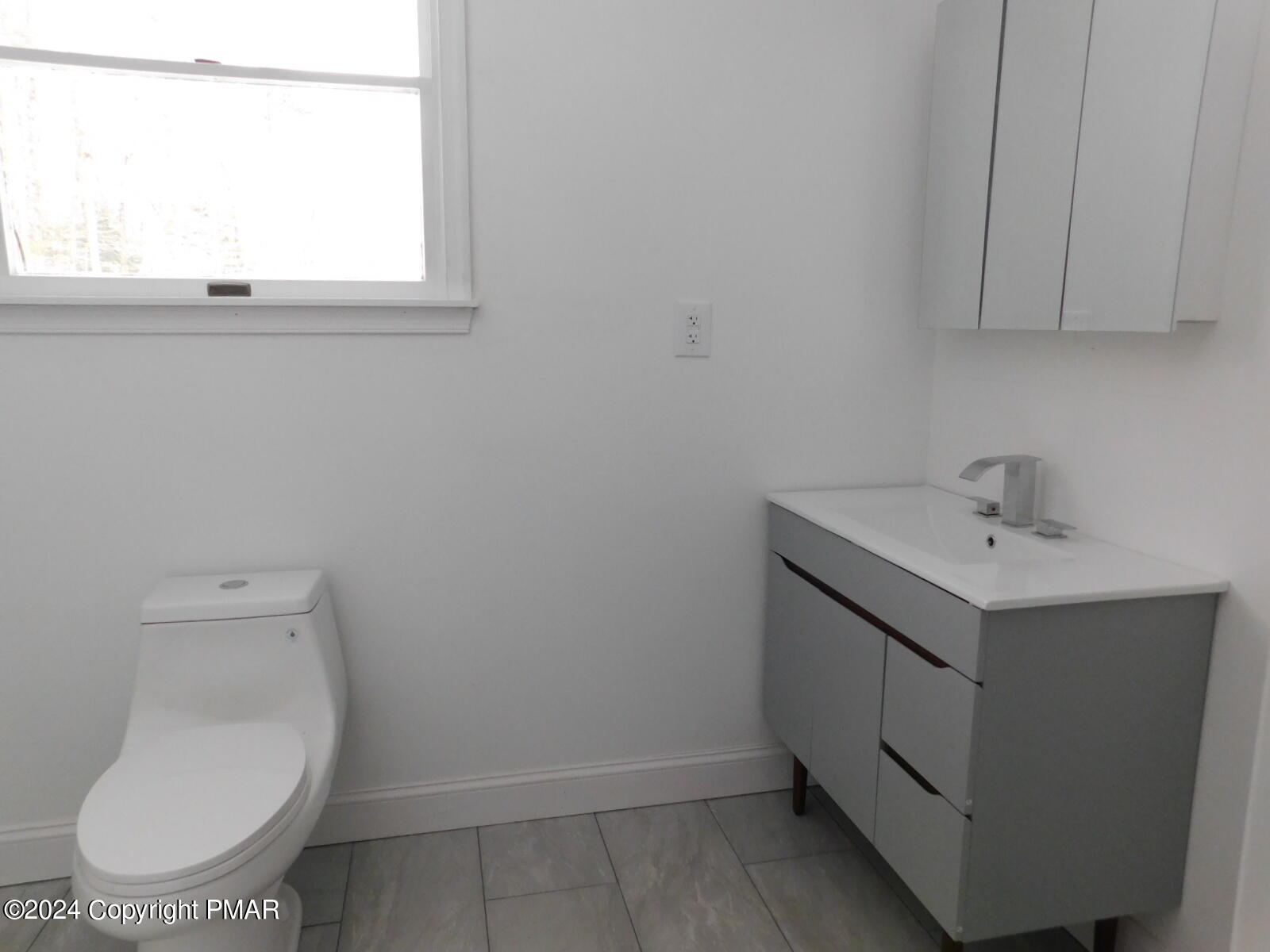 418 Neyhart Road Stroudsburg, PA 18360 - Photo 23 of 38 Master Bath