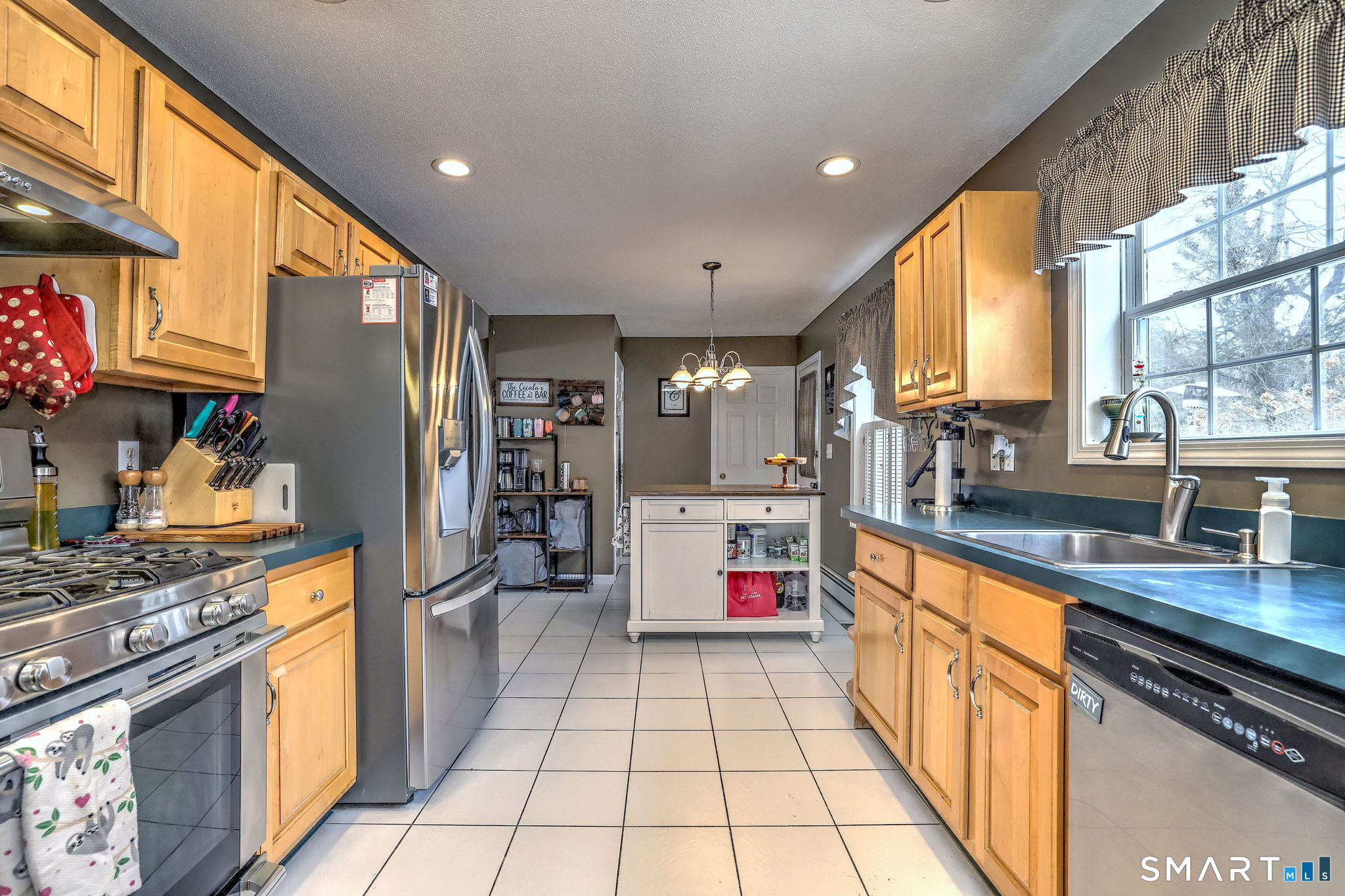 6 Laura Avenue Prospect, CT 06712 - Photo 12 of 38