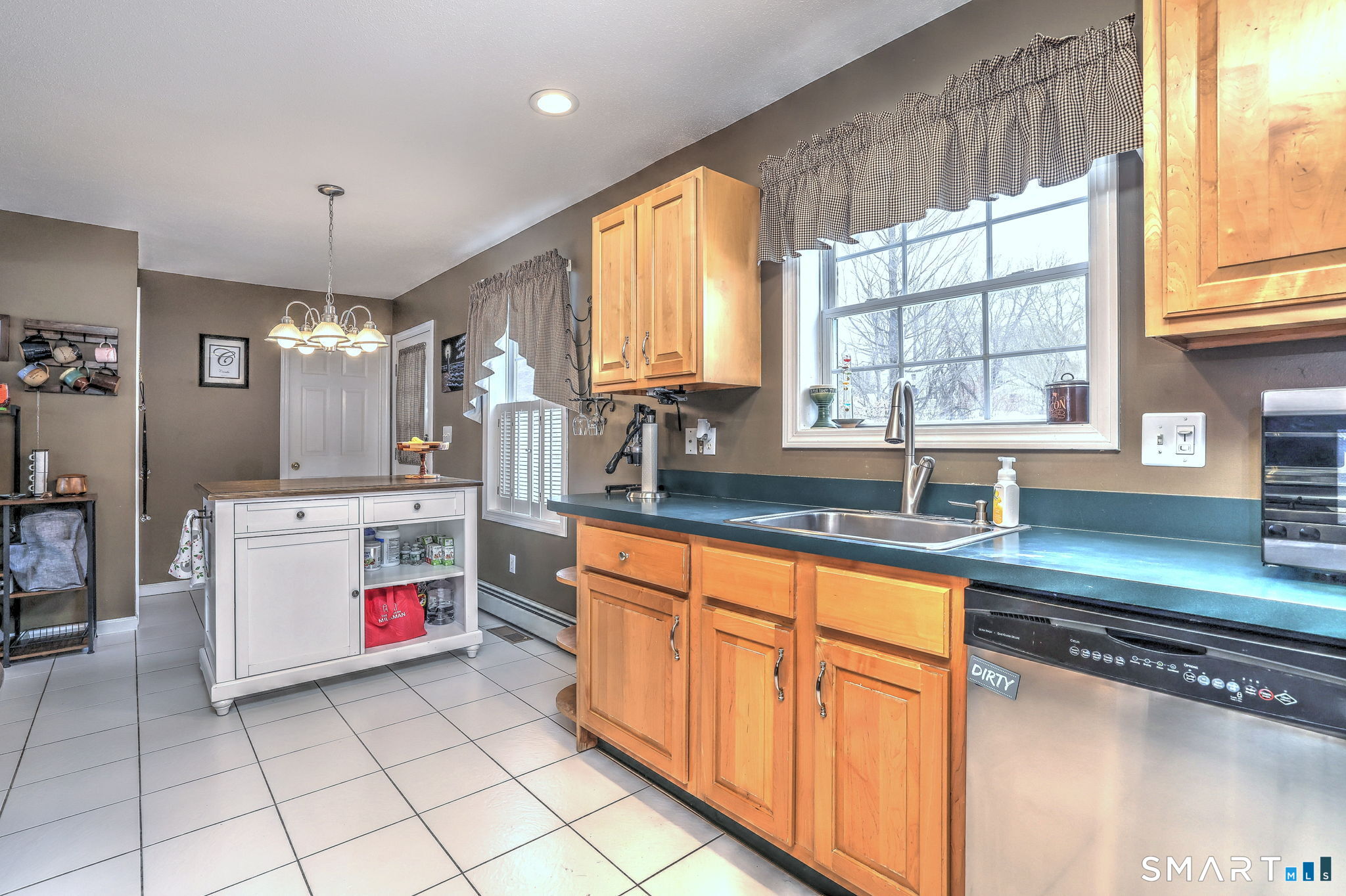 6 Laura Avenue Prospect, CT 06712 - Photo 13 of 38