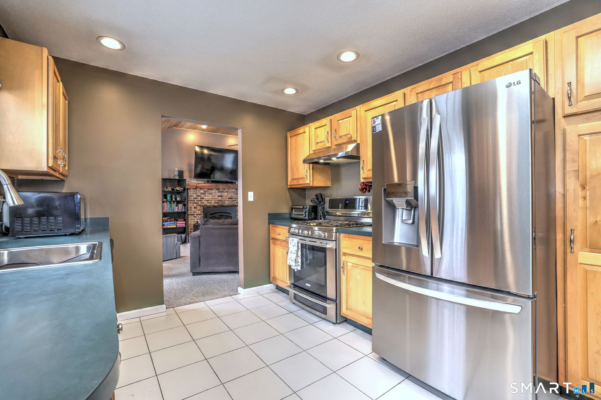 6 Laura Avenue Prospect, CT 06712 - Photo 17 of 38