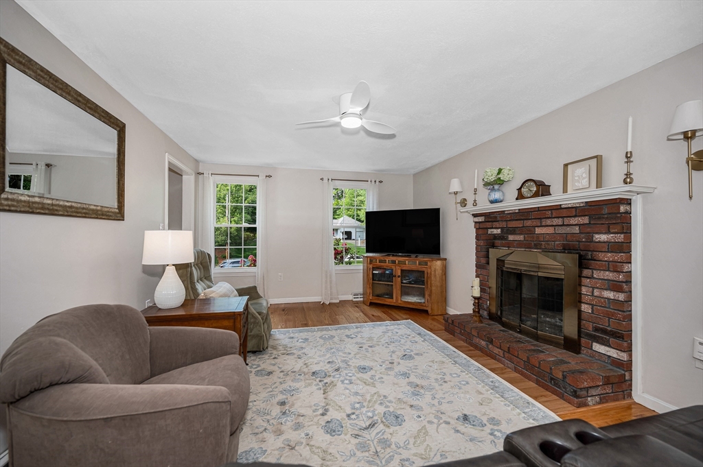 207 Trout Brook Road Dracut, MA 01826 - Photo 13 of 42
