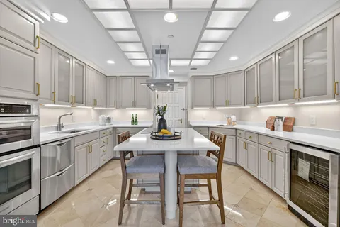 $2,150,000 | 1530 Key Boulevard, Unit 1310, Arlington, VA 22209