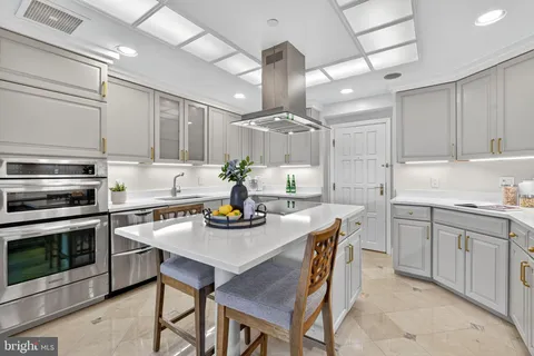 $2,150,000 | 1530 Key Boulevard, Unit 1310, Arlington, VA 22209