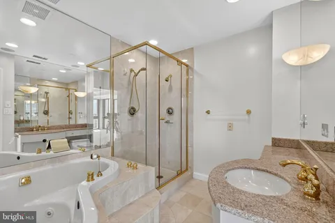 $2,150,000 | 1530 Key Boulevard, Unit 1310, Arlington, VA 22209