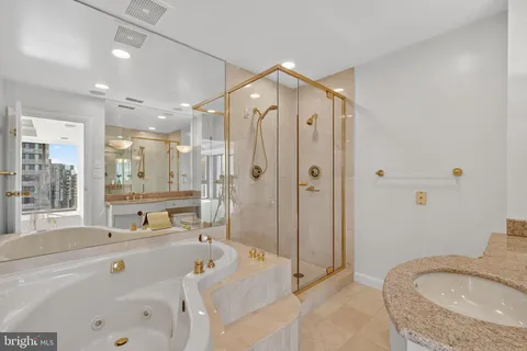 $2,150,000 | 1530 Key Boulevard, Unit 1310, Arlington, VA 22209