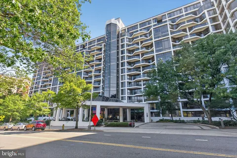 $2,150,000 | 1530 Key Boulevard, Unit 1310, Arlington, VA 22209