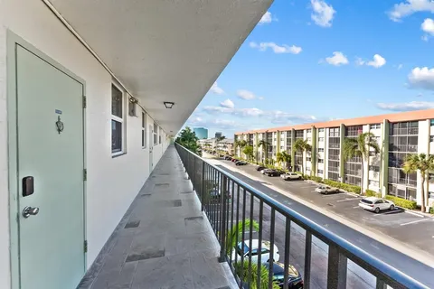 $249,000 | 5300 Northeast 24th Terrace, Unit 423C, Fort Lauderdale, FL 33308