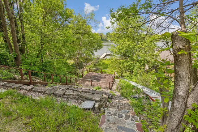 $299,000 | 26211 Spring Grove Road, Antioch, IL 60002