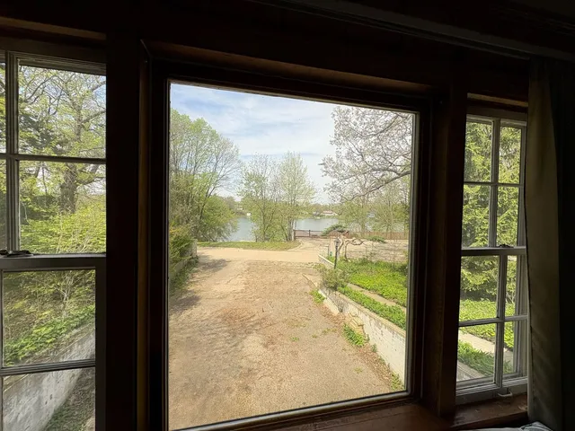 $299,000 | 26211 Spring Grove Road, Antioch, IL 60002