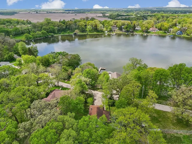 $299,000 | 26211 Spring Grove Road, Antioch, IL 60002