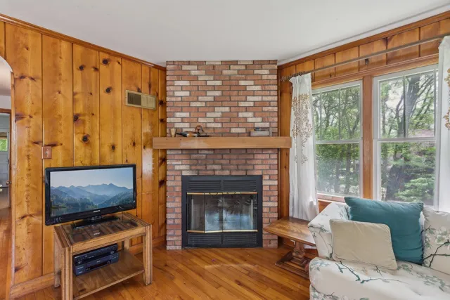 $299,000 | 26211 Spring Grove Road, Antioch, IL 60002