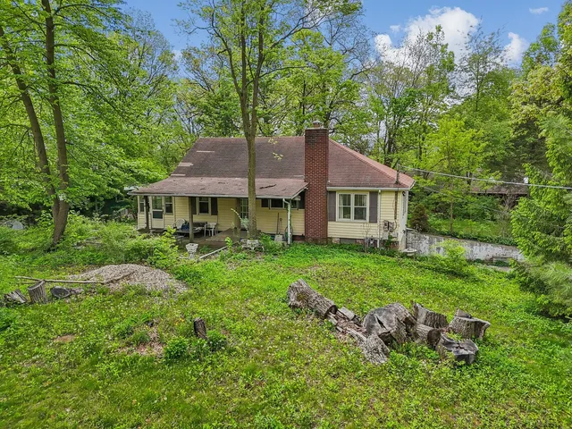 $299,000 | 26211 Spring Grove Road, Antioch, IL 60002