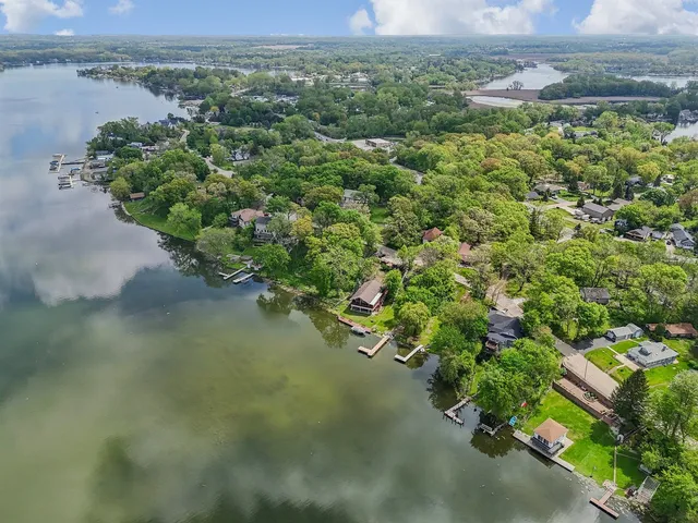 $299,000 | 26211 Spring Grove Road, Antioch, IL 60002