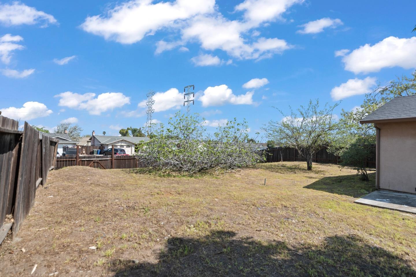 773 Andrea Way Pittsburg, CA 94565 - Photo 26 of 35 a view of a backyard of a house