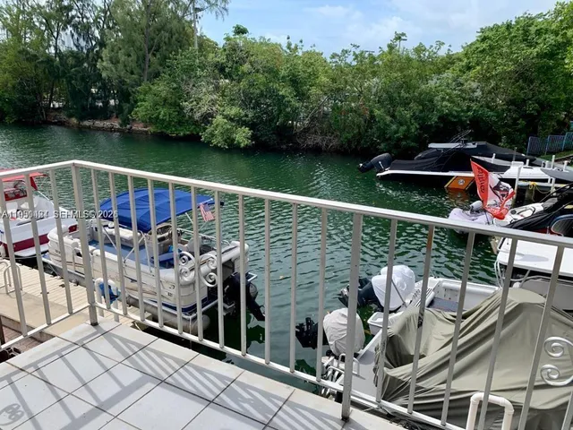 $1,800 | 3522 Northeast 166th Street, Unit 10, North Miami Beach, FL 33160