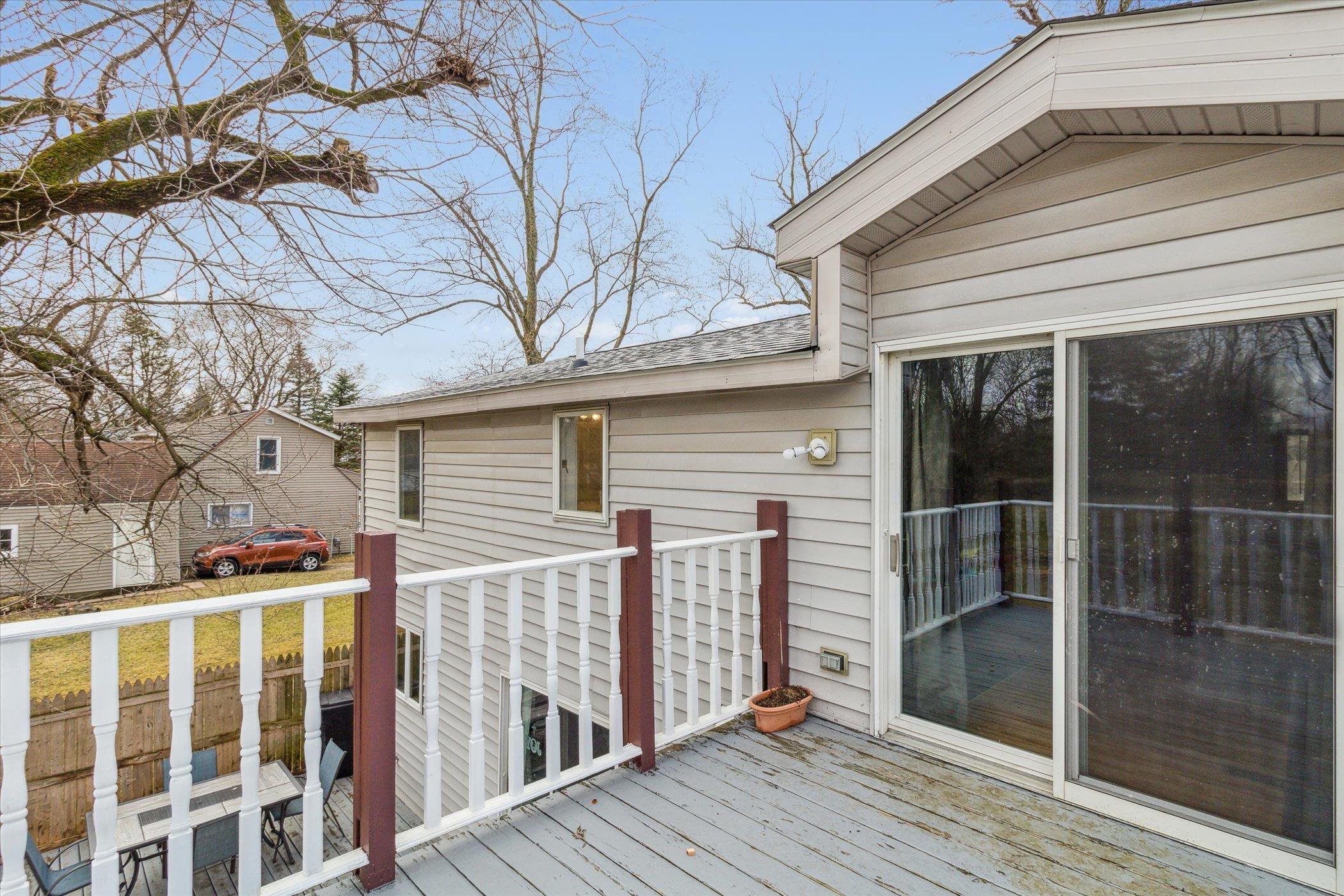 2421 Howe Road Burton, MI 48519 - Photo 26 of 41 50105295-25.JPG
