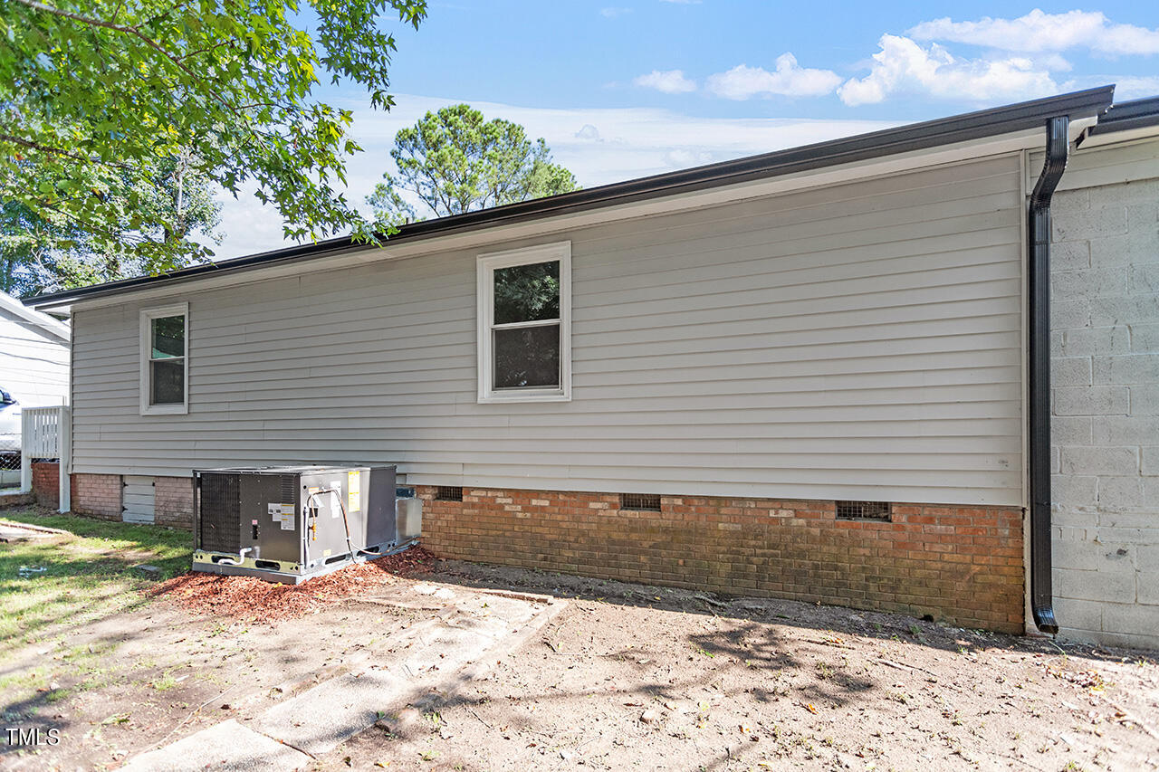 1018 McLaurin Avenue Durham, NC 27707 - Photo 34 of 36 1018 McLaurin Avenue_07