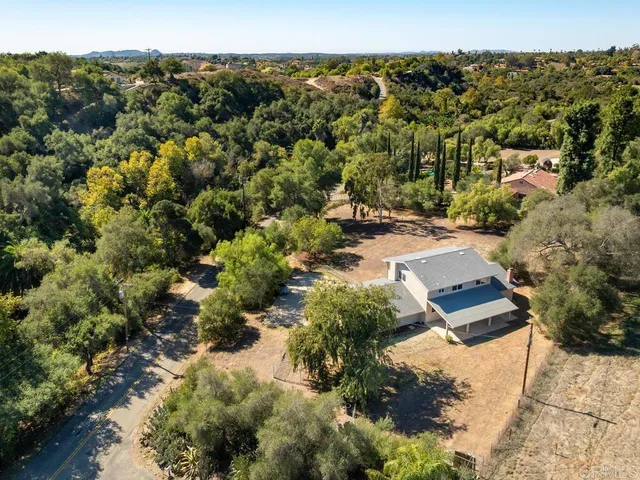 $929,000 | 2844 Live Oak Park Road, Fallbrook, CA 92028
