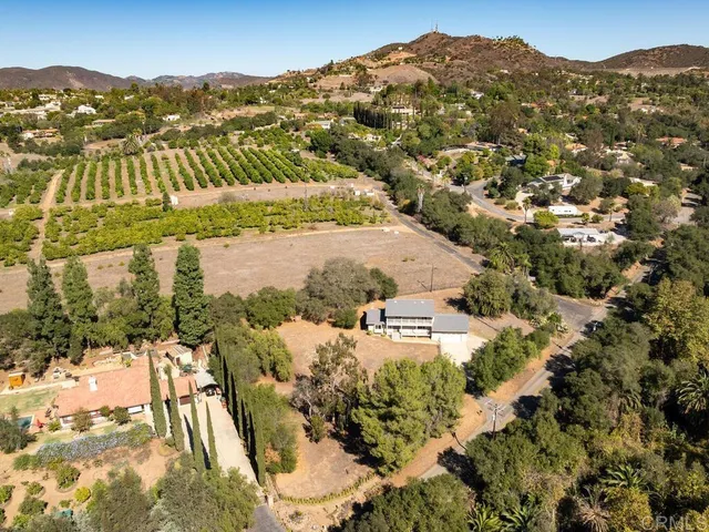 $985,000 | 2844 Live Oak Park Road, Fallbrook, CA 92028