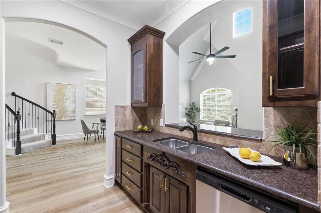 748 Rockingham Drive Irving, TX 75063 - Photo 10 of 40 Gallery Image 10