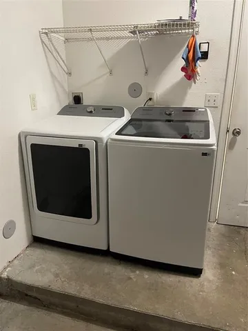 $2,800 | 713 Northeast 4th Street, Hallandale Beach, FL 33009