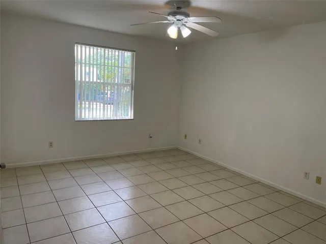 $2,800 | 713 Northeast 4th Street, Hallandale Beach, FL 33009