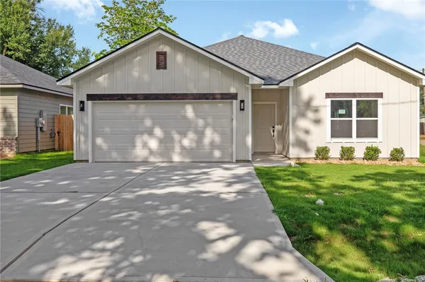 $270,000 | 716 North Perkins, Franklin, TX 77856