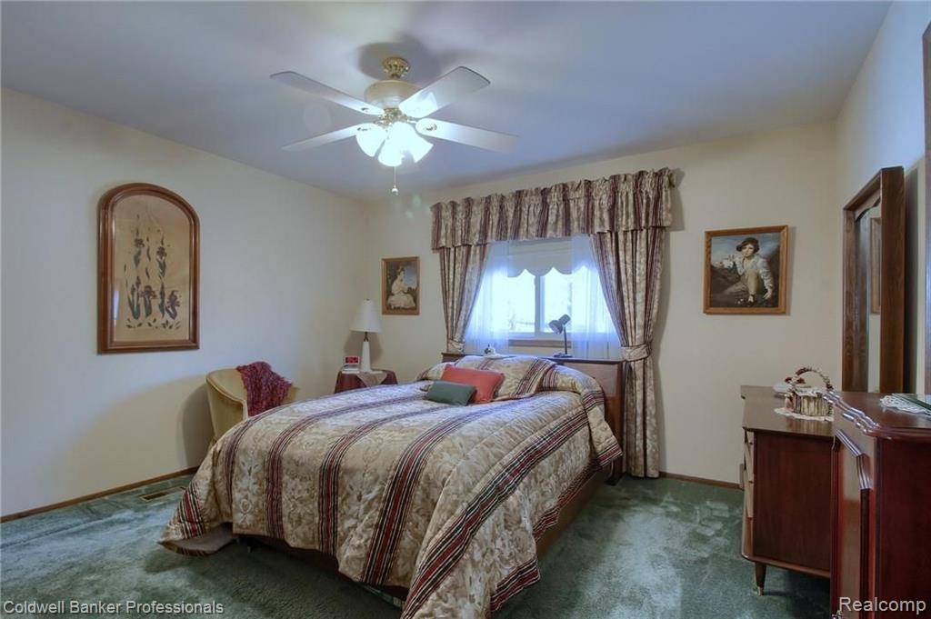 1381 North Livernois Road Rochester Hills, MI 48306 - Photo 13 of 34