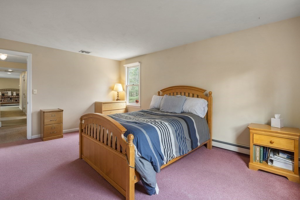 91 Hunter Road Uxbridge, MA 01569 - Photo 23 of 42 Gallery Image 23