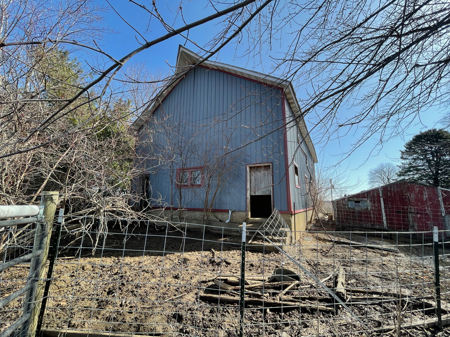 1733 Plock Road Dixon, IL 61021 - Photo 10 of 23 a backyard of a house with barbeque oven