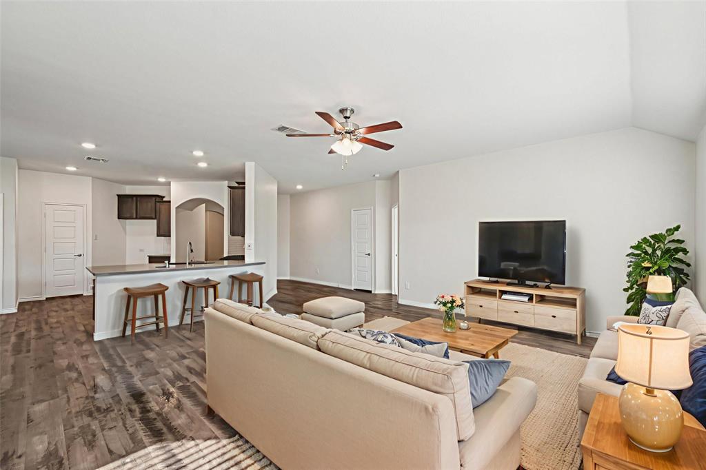 609 Bassett Hall Road Fate, TX 75189 - Photo 7 of 33