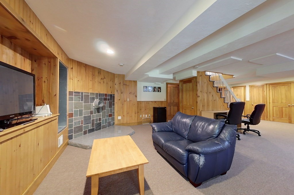 80 Tyler Road Townsend, MA 01469 - Photo 33 of 42