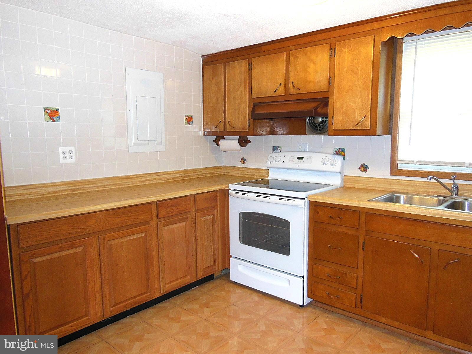 115 South Tollgate Road Owings Mills, MD 21117 - Photo 17 of 30 Kitchen