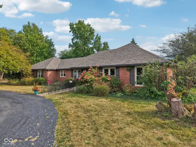 $380,000 | 135 Westmoor Drive, Lebanon, IN 46052