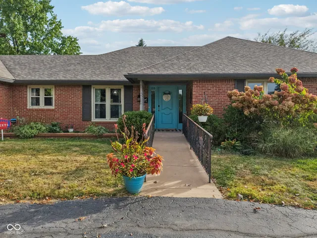$380,000 | 135 Westmoor Drive, Lebanon, IN 46052