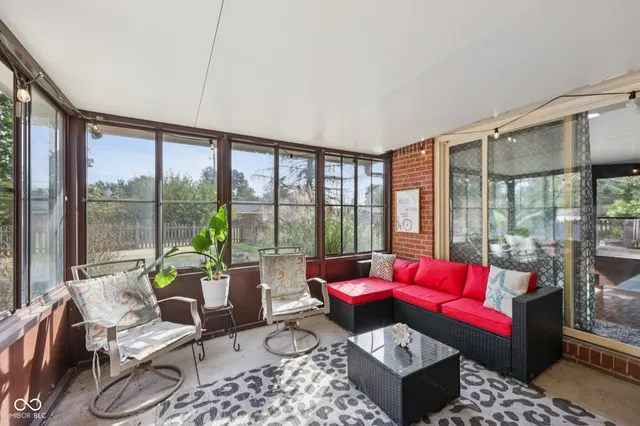 $380,000 | 135 Westmoor Drive, Lebanon, IN 46052