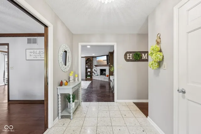 $380,000 | 135 Westmoor Drive, Lebanon, IN 46052