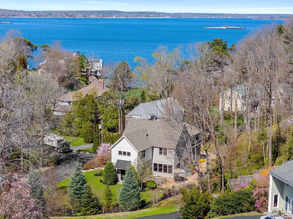 7 Bradlee Road Marblehead, MA 01945 - Photo 3 of 41 a picture of a city view