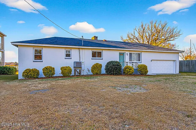 $775,000 | 304 Madam Moores Lane, New Bern, NC 28562