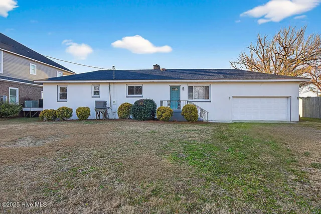 $775,000 | 304 Madam Moores Lane, New Bern, NC 28562