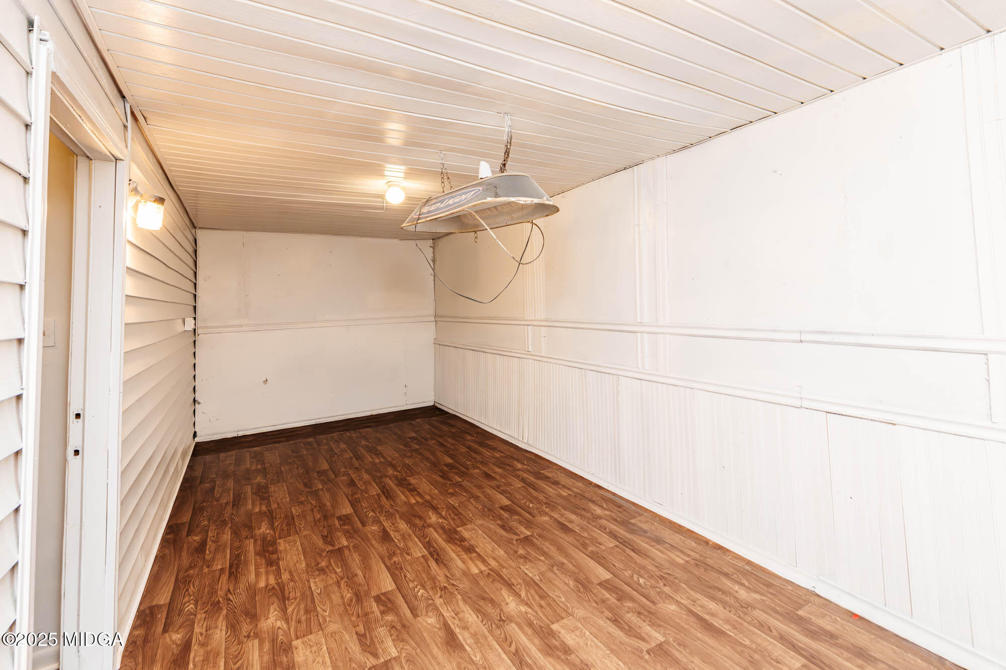 125 Suzanne Drive Warner Robins, GA 31093 - Photo 46 of 50 a view of a room with wooden floor