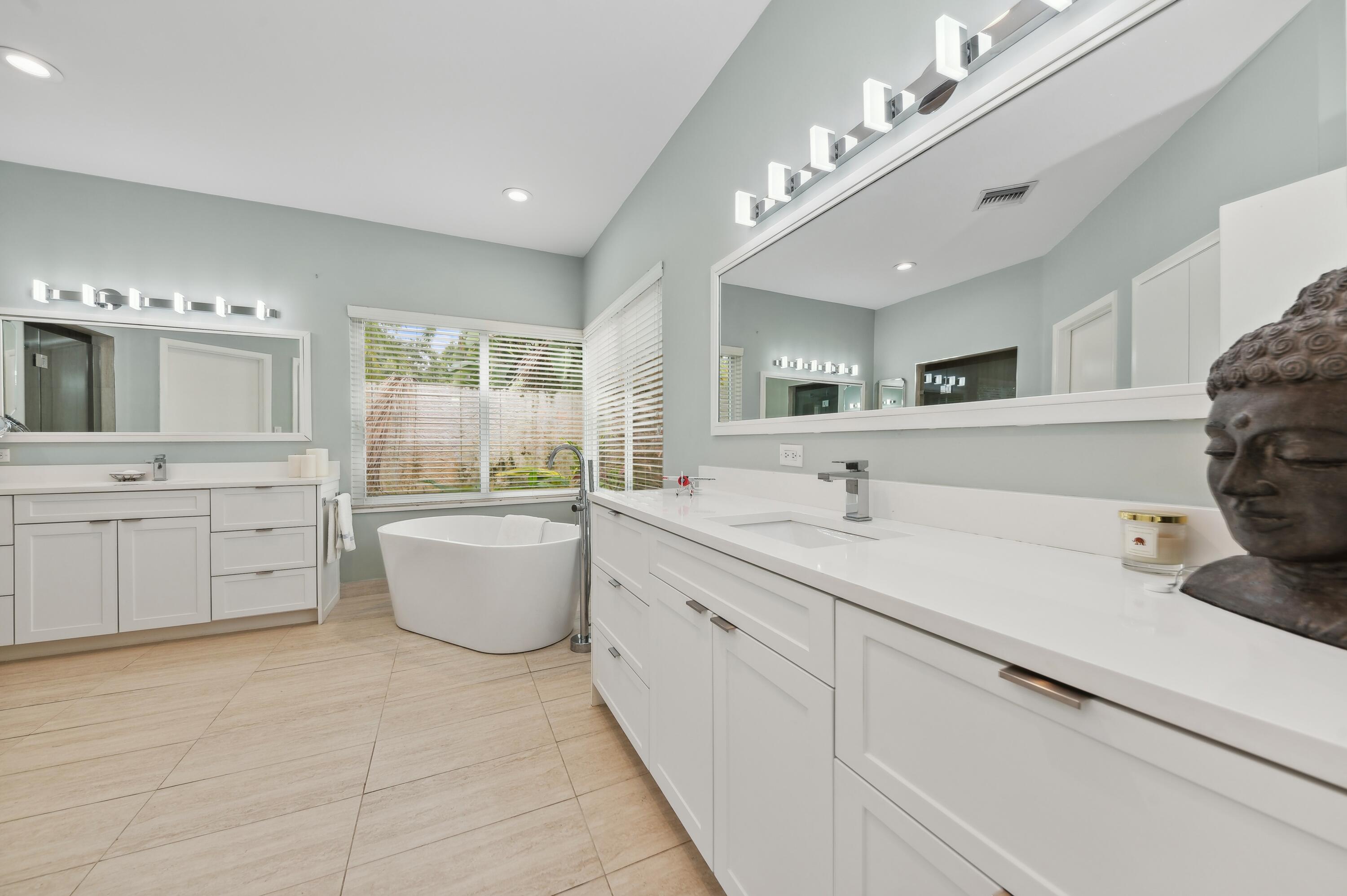 17296 Northway Circle Boca Raton, FL 33496 - Photo 12 of 20 14_17296-Northway-Circle_Primary-Bathroo