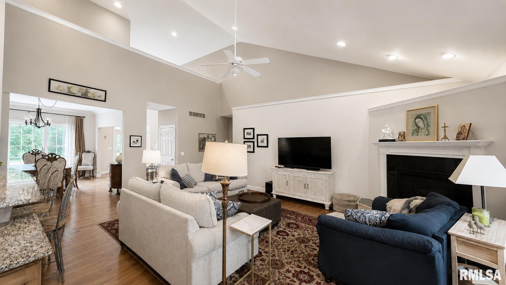 6607 North Saint Marys Road Peoria, IL 61614 - Photo 9 of 50