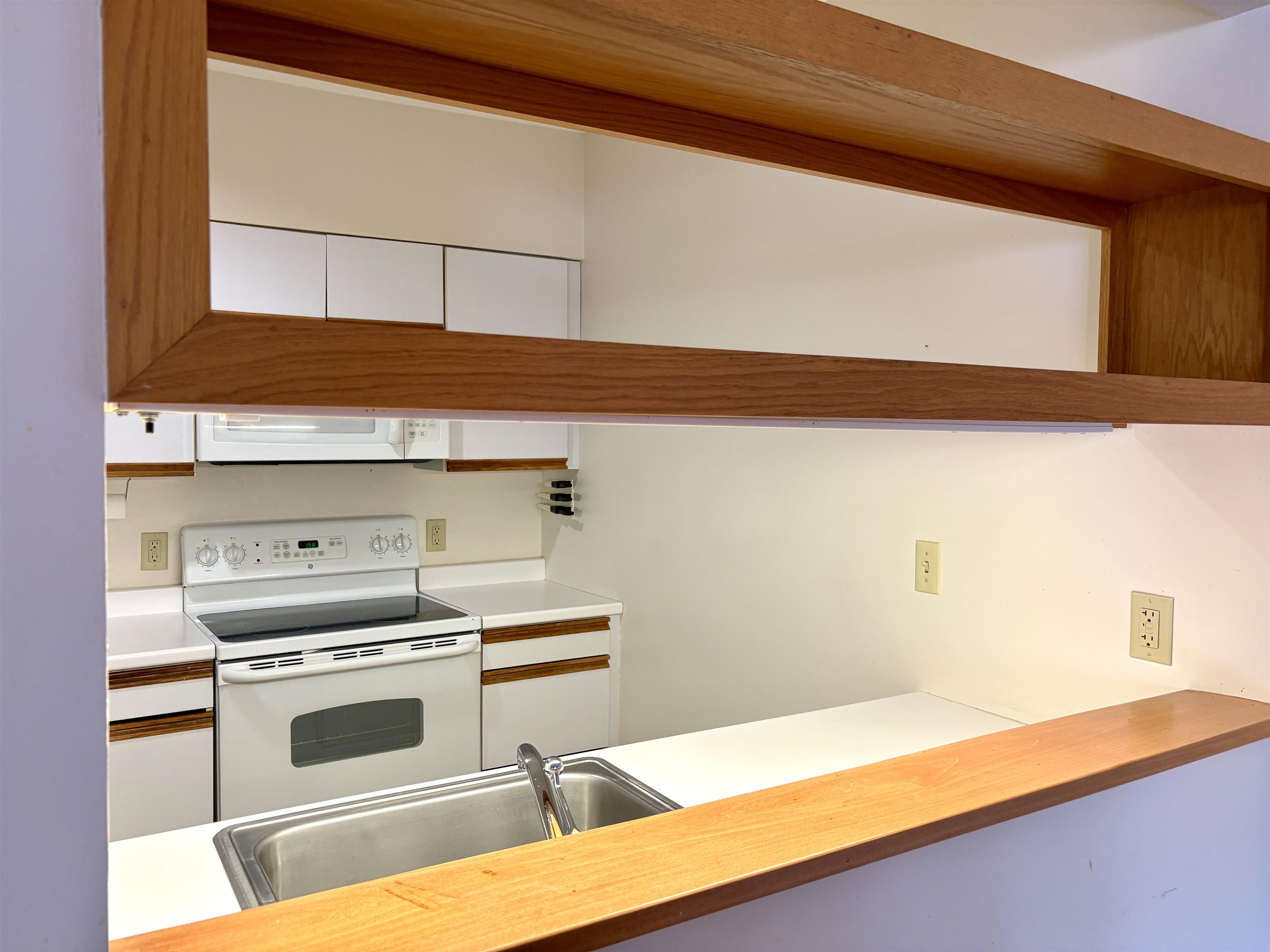 53 Lyme Road, Unit 5 Hanover, NH 03755 - Photo 5 of 11