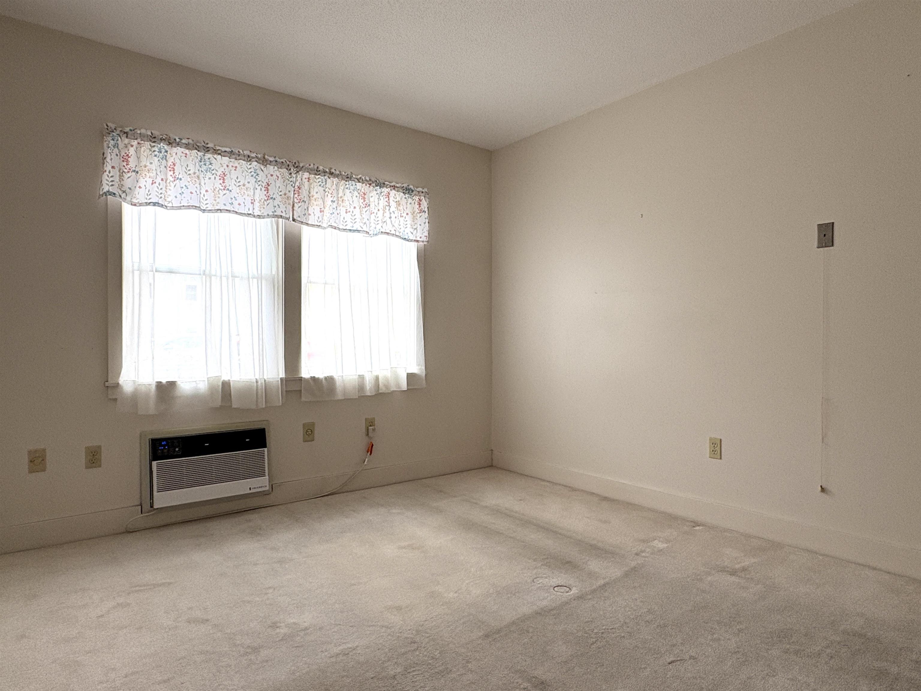 53 Lyme Road, Unit 5 Hanover, NH 03755 - Photo 9 of 11