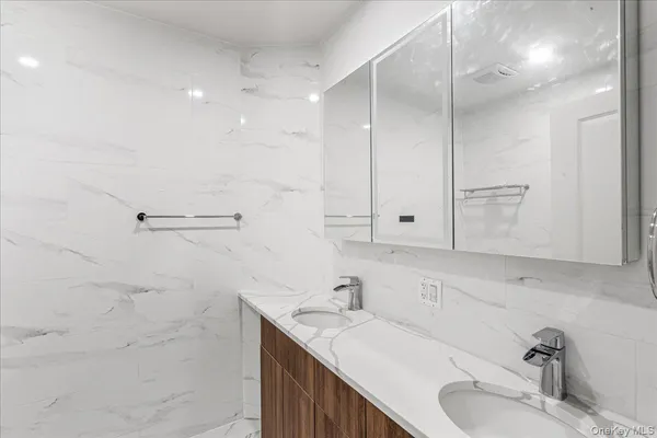 $1,650,000 | 150-33 Hawtree Street | Ozone Park